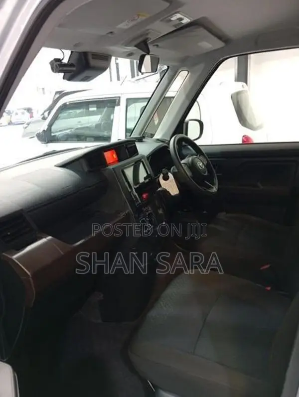 Toyota Roomy x 2023