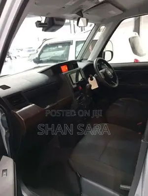 Toyota Roomy x 2023
