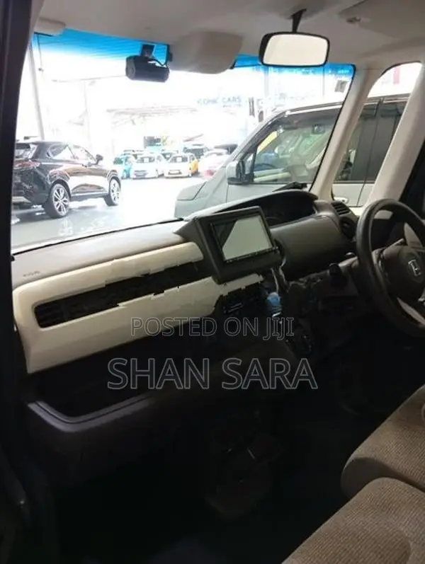 Honda N-Box G 2023