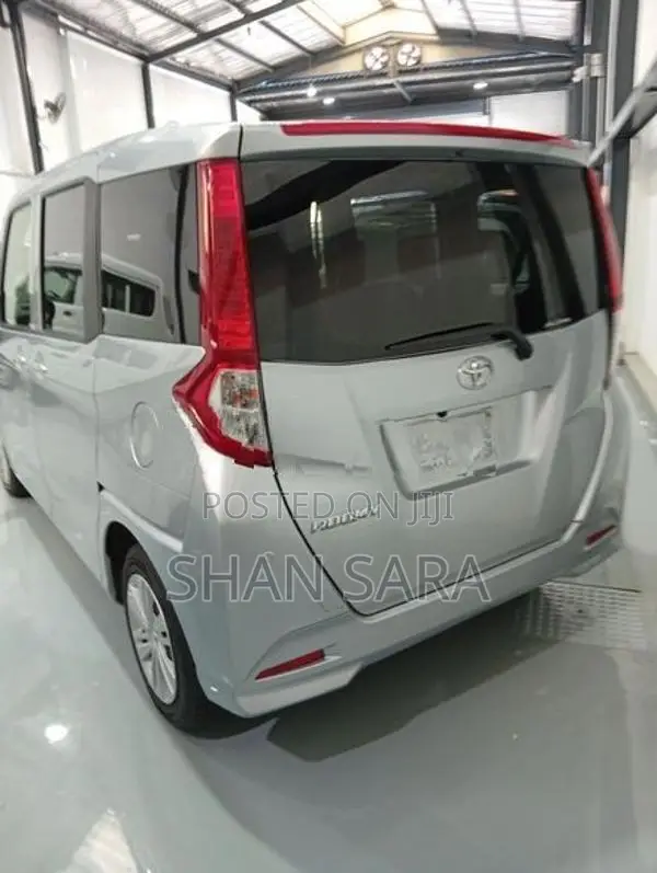 Toyota Roomy x 2023