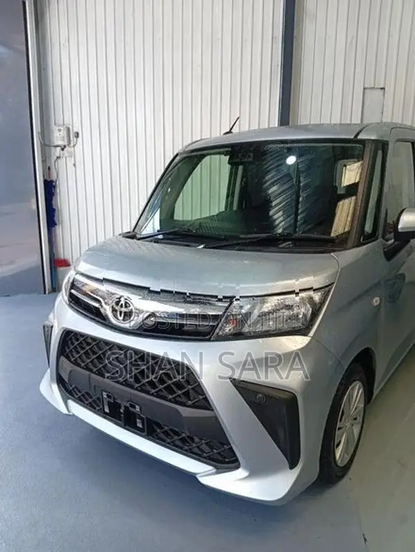 Toyota Roomy x 2023