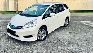 Honda Fit Shuttle 2013