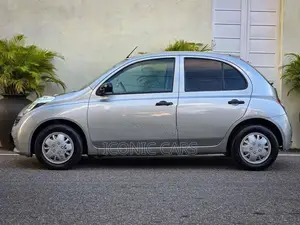 Nissan March AK12 2007