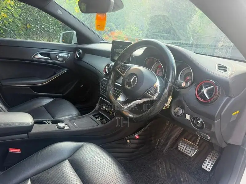 Mercedes Benz CLA 180 AMG Spec 2015