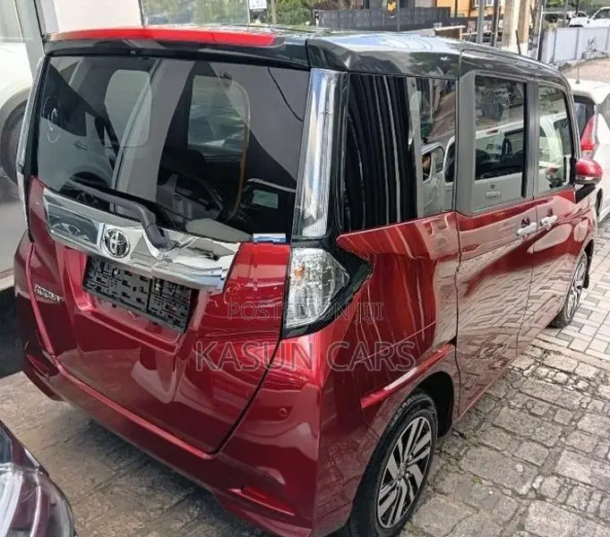 Toyota Roomy Custom G 2024