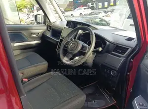 Toyota Roomy Custom G 2024