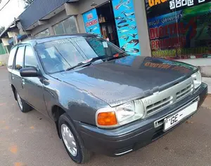 Nissan AD Wagon Y10 1993