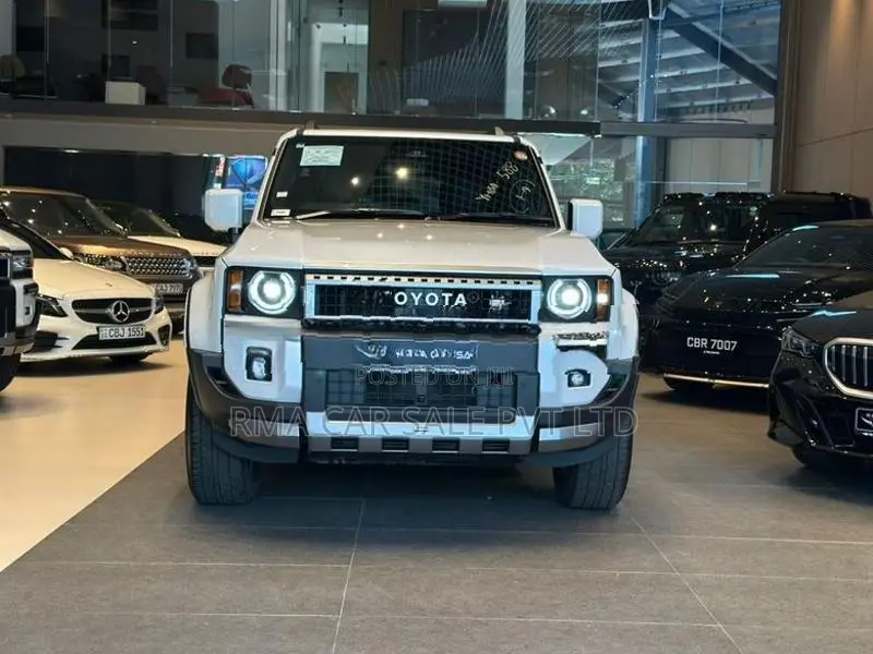 Toyota Land Cruiser Prado 250 VX 2025