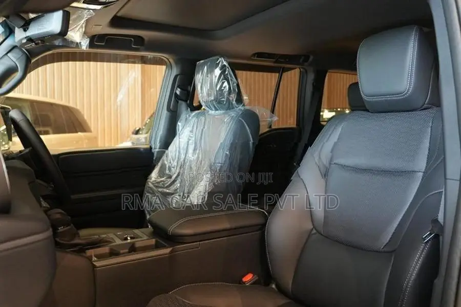 Toyota Land Cruiser Prado 250 VX 2025
