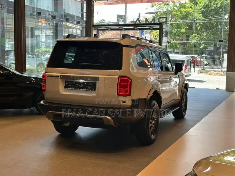 Toyota Land Cruiser Prado 250 VX 2025