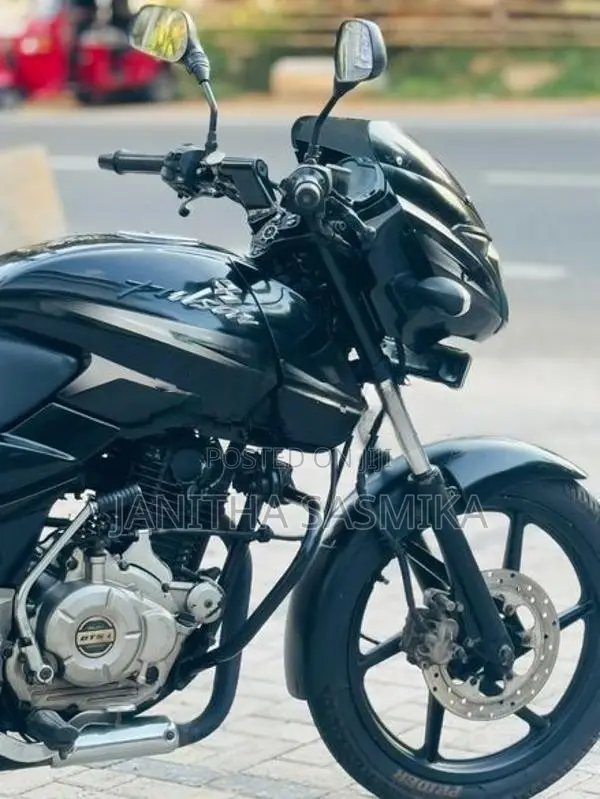 Bajaj Pulsar 150 2015