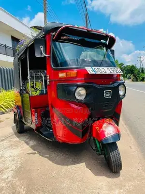 Bajaj RE 2016