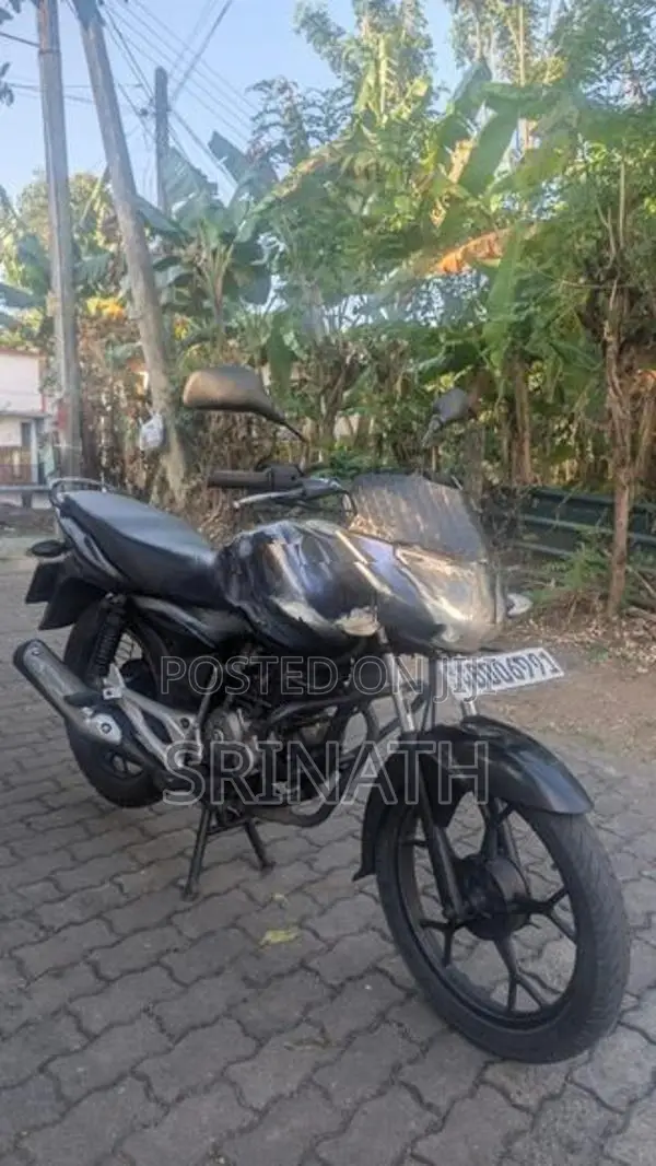 Bajaj Discover 2015
