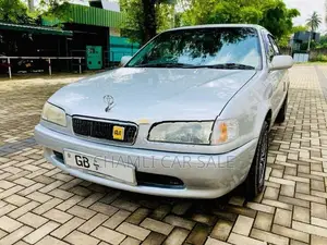 Toyota Sprinter 2000
