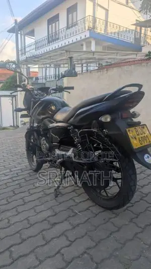 Bajaj Discover 2015