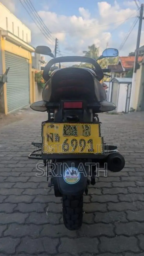 Bajaj Discover 2015