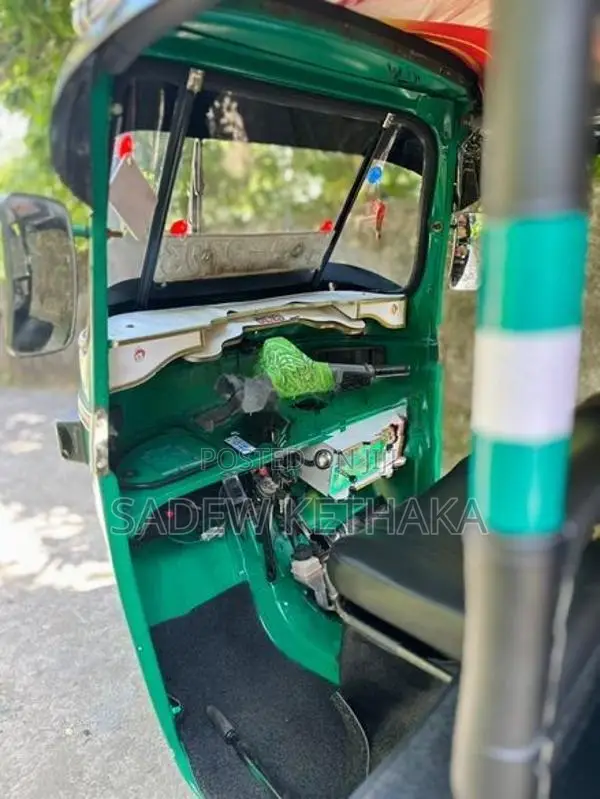 Bajaj RE 4 stroke 2007
