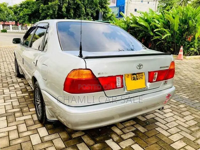 Toyota Sprinter 2000