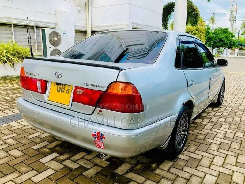 Toyota Sprinter 2000