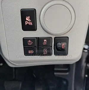 Daihatsu Mira ES LED 2025