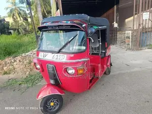 Bajaj RE 2011