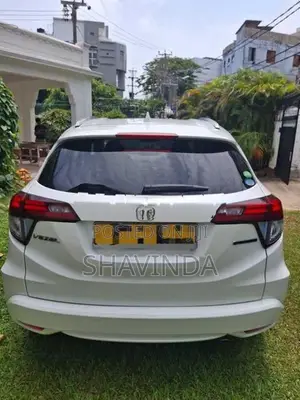 Honda Vezel Z Grade Gold 2015