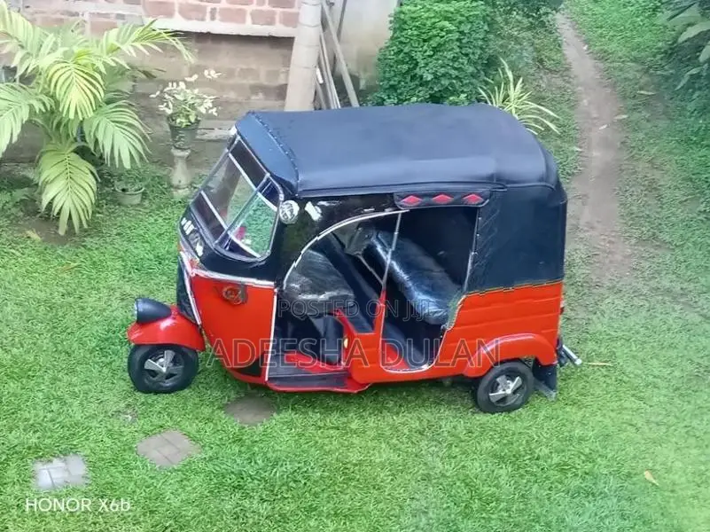 Bajaj RE 2001
