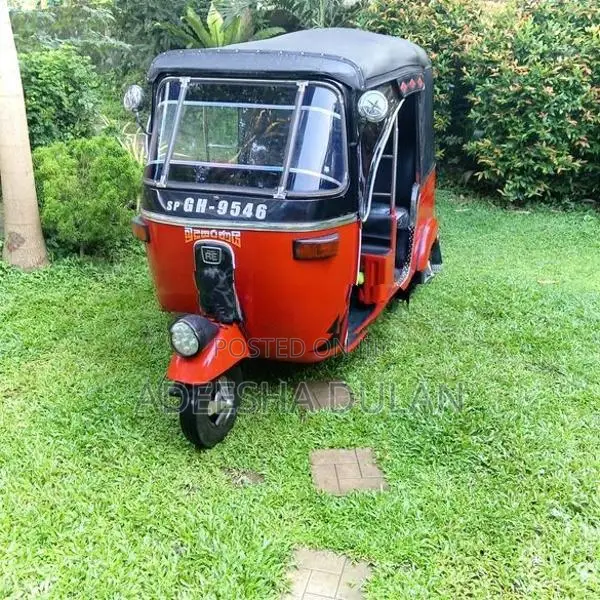 Bajaj RE 2001