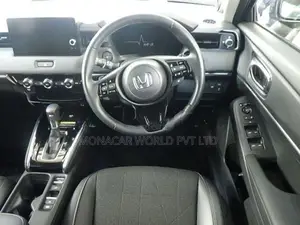 Honda Vezel Premium 2024
