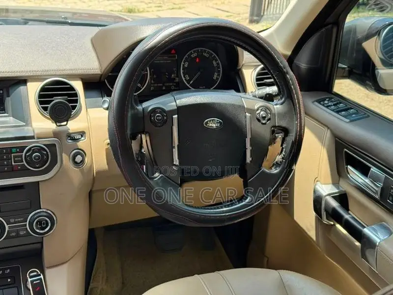 Land Rover Discovery 4S 7 Seater SDV6 2015