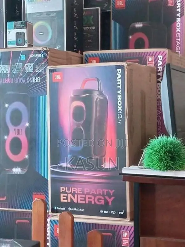 JBL 130 Speaker