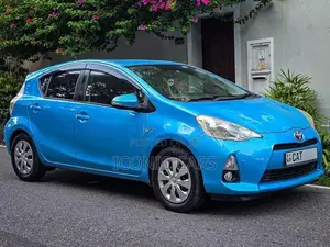 Toyota Aqua S 2013