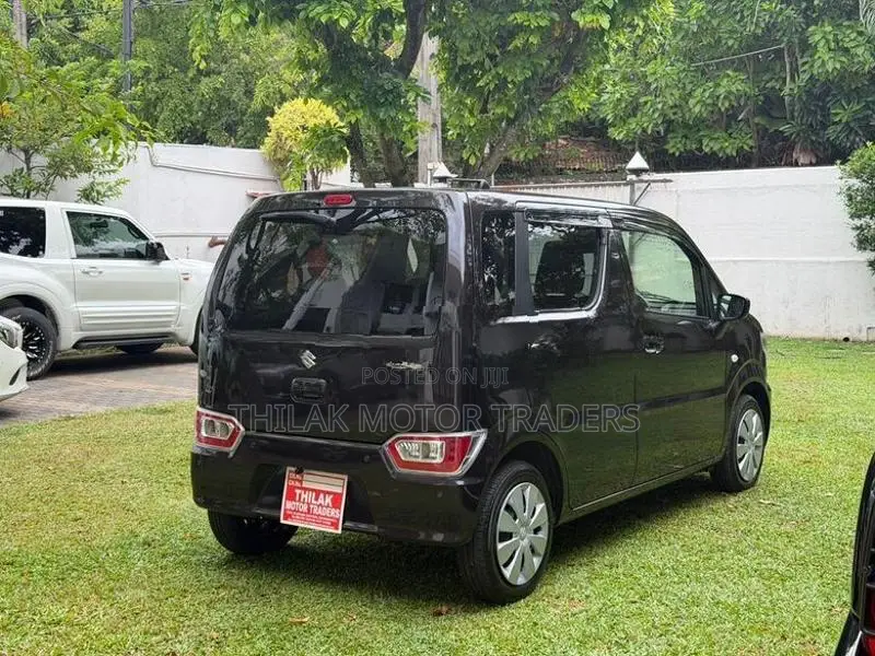 Suzuki Wagon R FX 2025