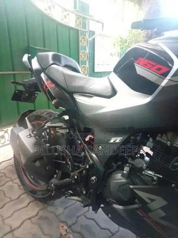 Hero Hunk 160R 2026