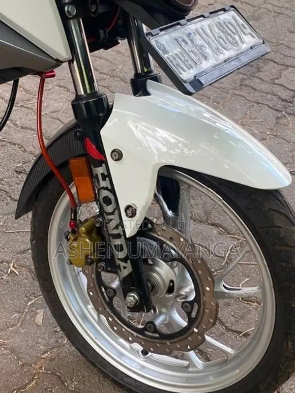 Honda CB Hornet 160R 2017