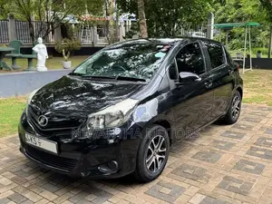 Toyota Vitz 2011