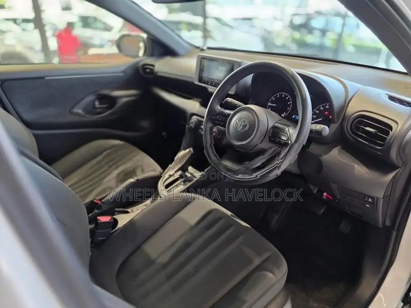 Toyota Yaris X Grade 2024