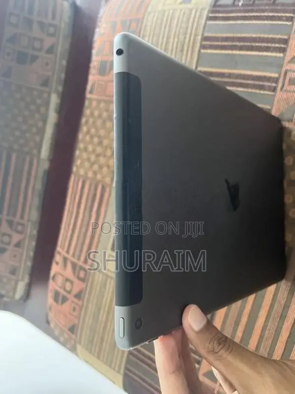 Ipad 8th Gen Wifi+Cellular