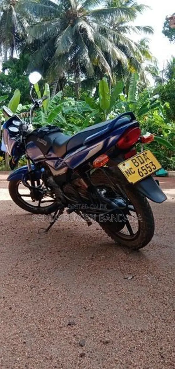 Bajaj Platina 100 2016