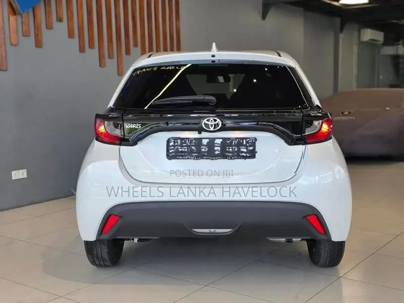 Toyota Yaris X Grade 2024