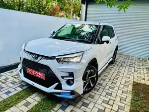 Toyota Raize Z Hybrid 1200cc 2025
