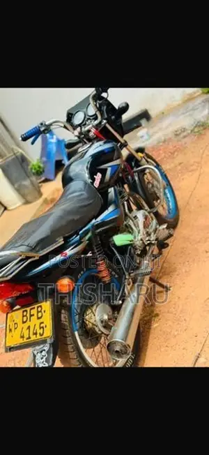 Bajaj CT100 2017