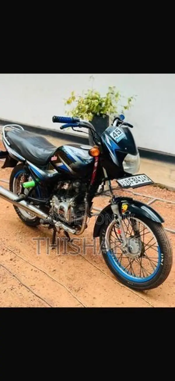 Bajaj CT100 2017