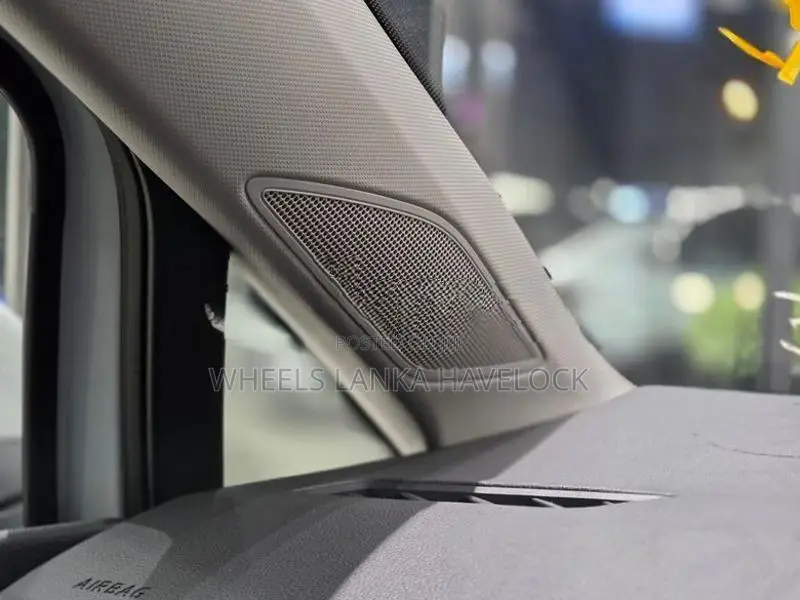 Volkswagen Golf eTsi 2023