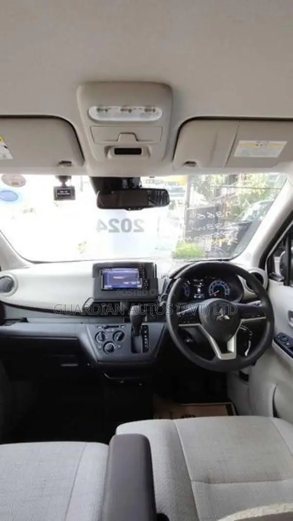 Mitsubishi eK Wagon M Grade 2024