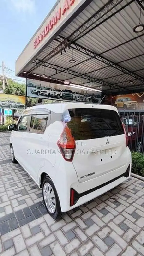 Mitsubishi eK Wagon M Grade 2024