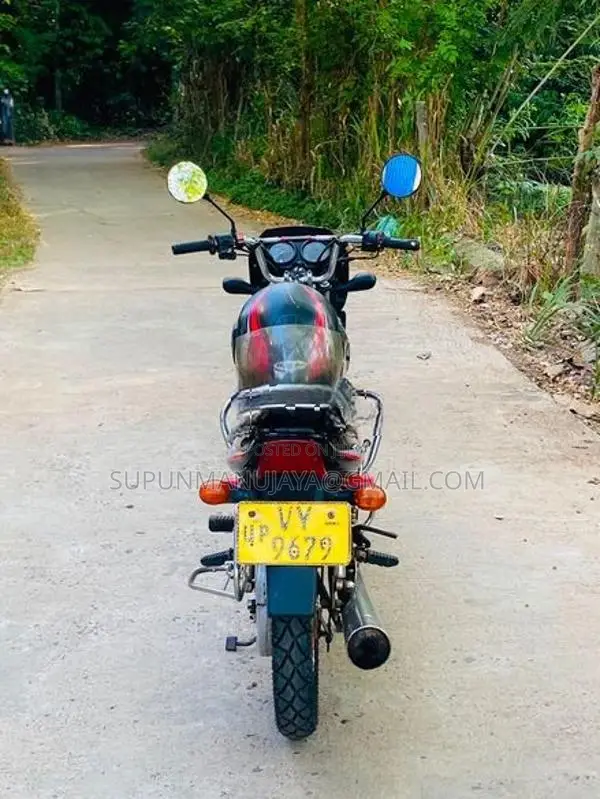Bajaj CT100 2010