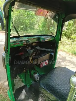 Bajaj RE 2014