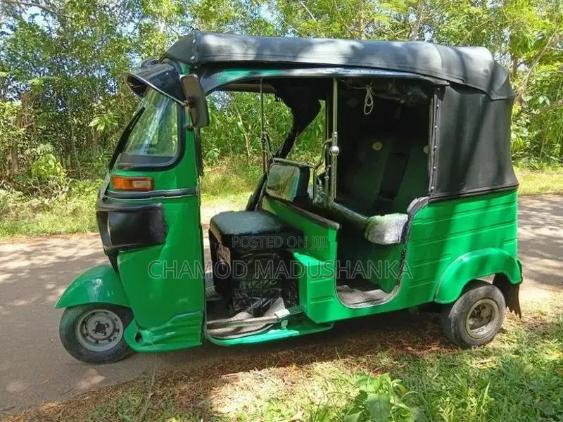 Bajaj RE 2014