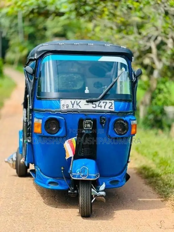 Bajaj RE 2012